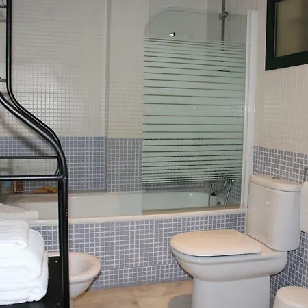 Rg Triana, Calle Castilla Con Patio