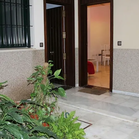 Rg Triana, Calle Castilla Con Patio *